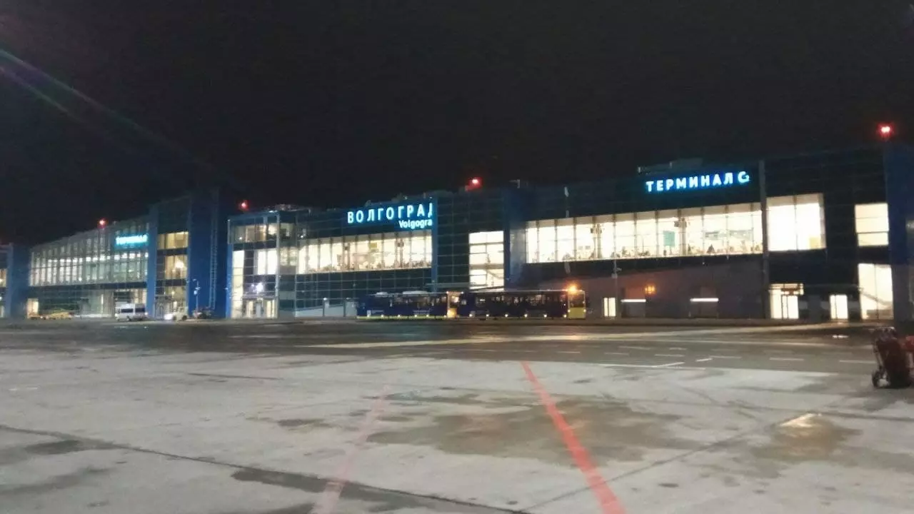 Три самолета из Москвы не смогли приземлиться в Волгограде из-за ледяного дождя