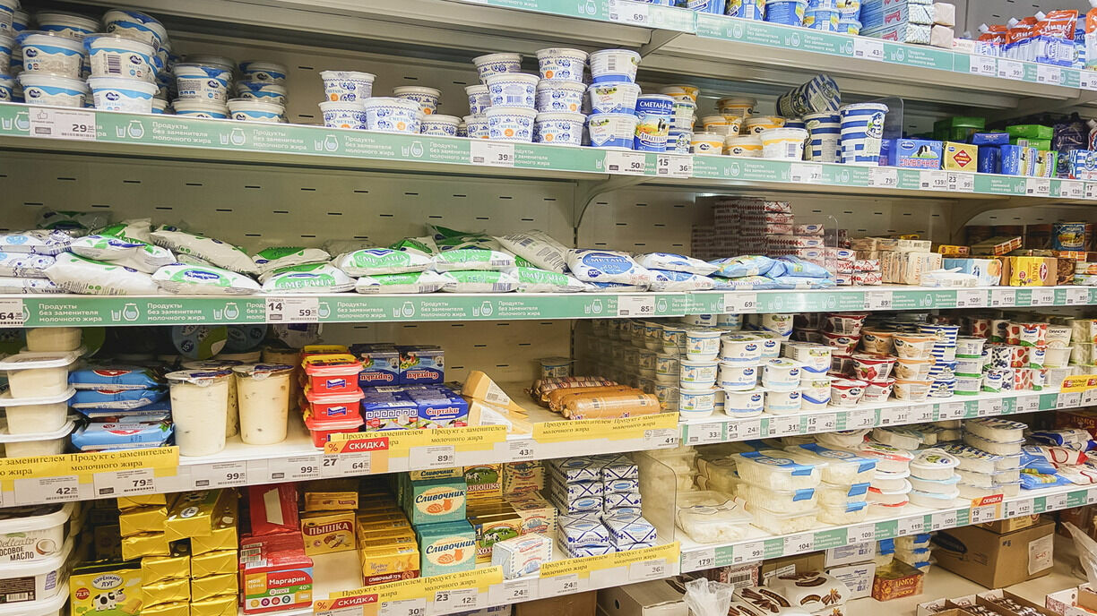 Цены взлетели на молоко, сметану и авиабилеты в Волгограде