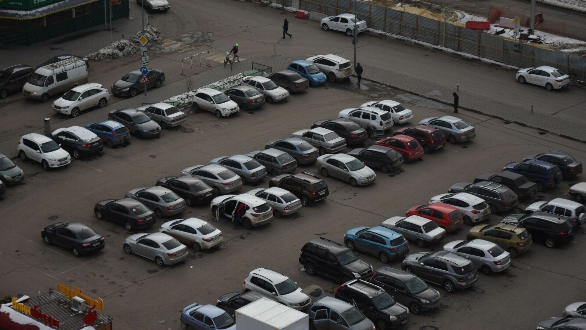 Где припарковать машину в центре Волгограда 2 февраля