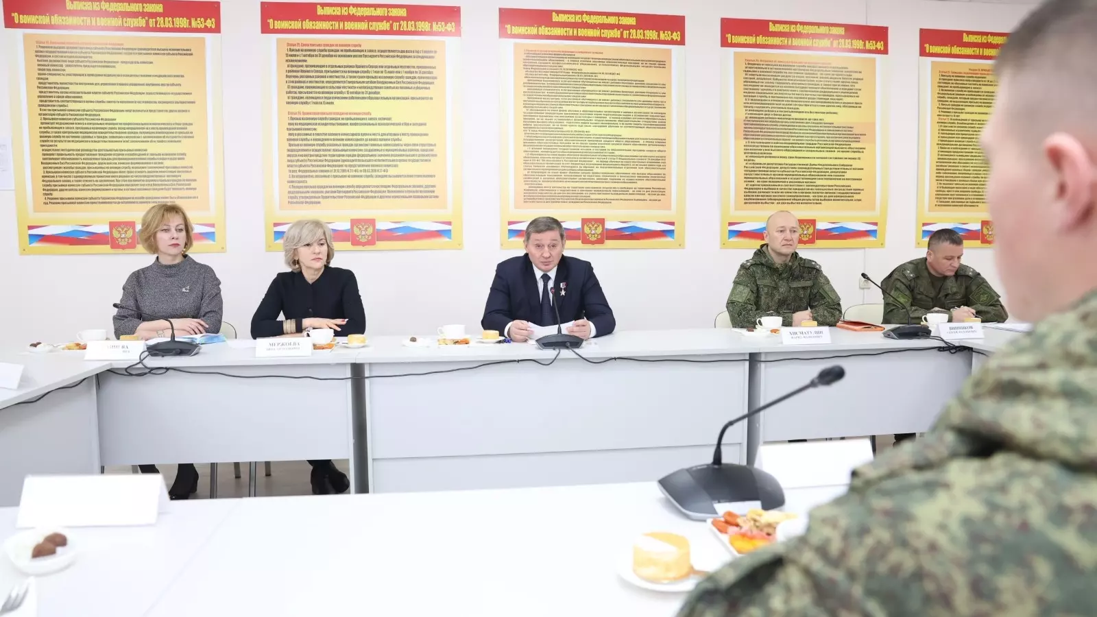 Андрей Бочаров проведёт встречу с военнослужащими