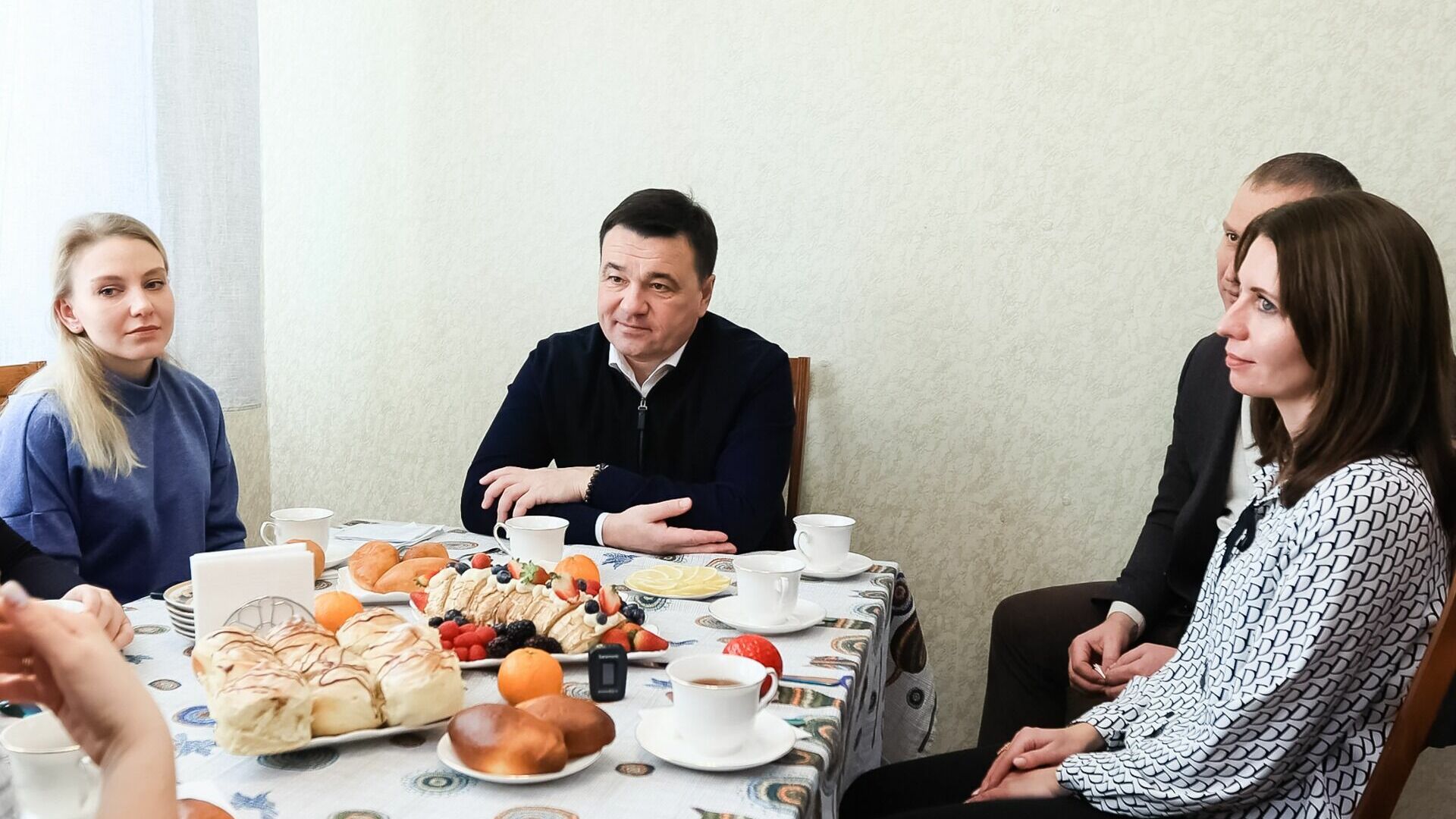 Андрей Воробьев провел встречу с женами участников СВО