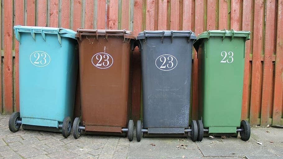 Глава РЭО заявил о необходимости усиления контроля за выбросом золы в мусорные баки