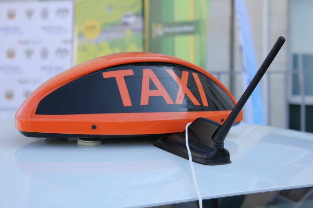 В Волгограде пьяный пассажир избил таксиста