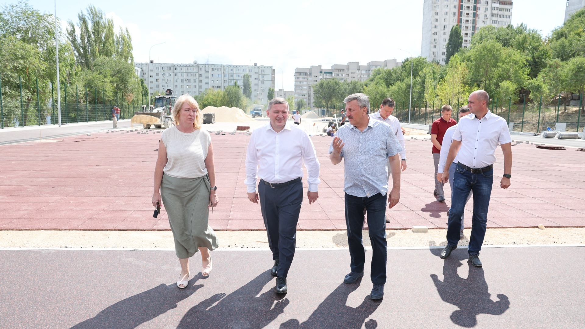 Губернатор проинспектировал новый спортивный объект в Волгограде