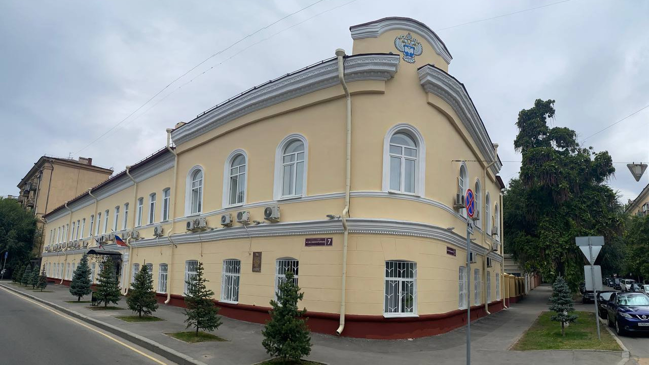 Здание бывшей первой женской гимназии в Царицыне